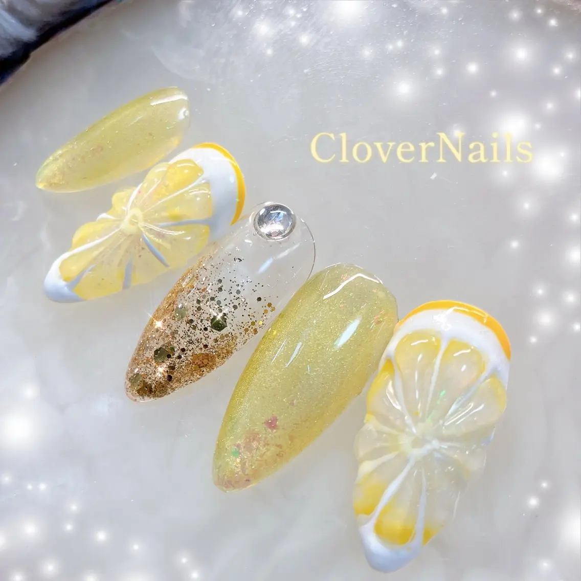 ネイル アートネイル キラキラネイル ラメ(グリッター) ぷっくりネイル 夏ネイル ハンドネイル 自宅ネイルサロン クロバーネイルのネイルデザイン