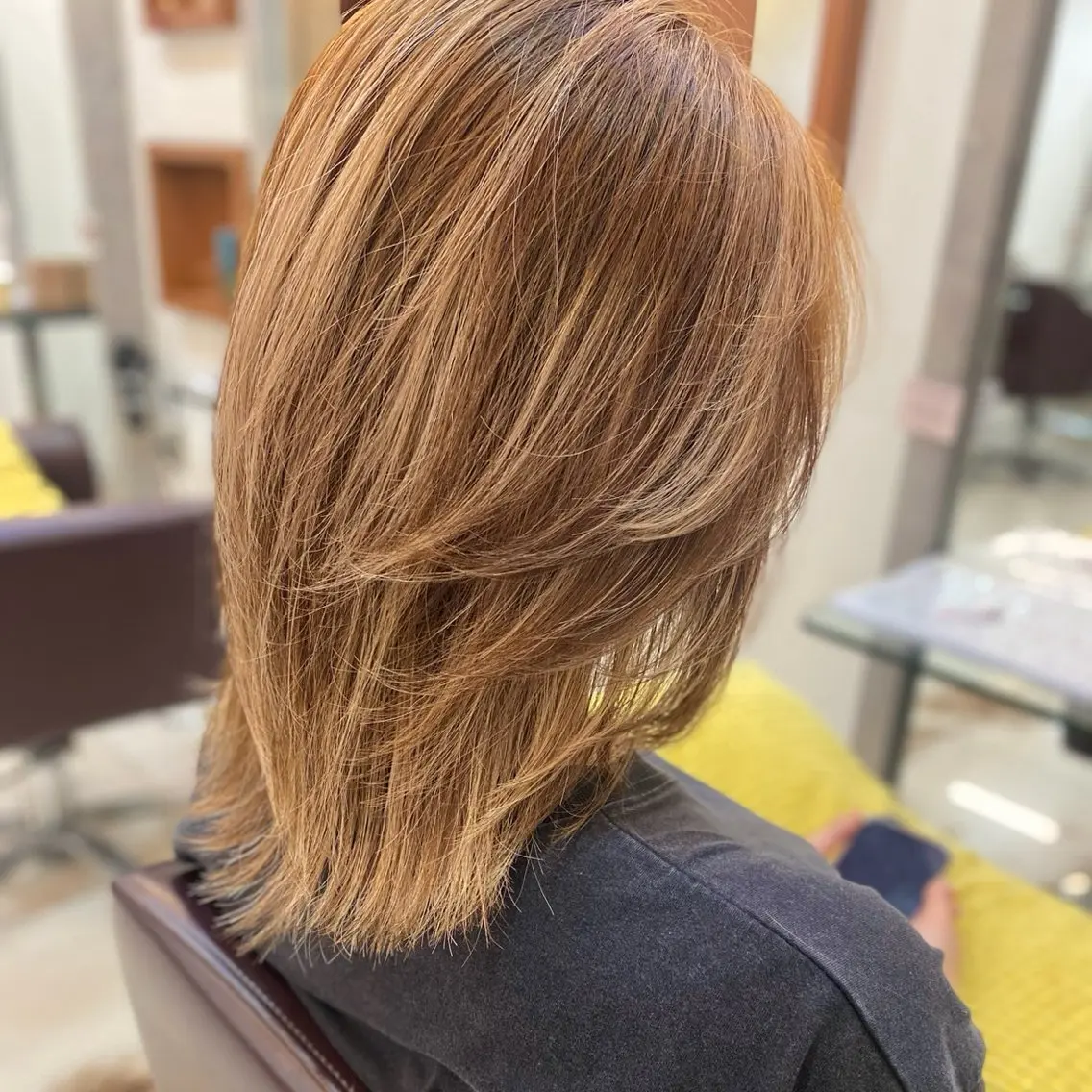 ミディアム 林 莉瑠のヘアスタイル