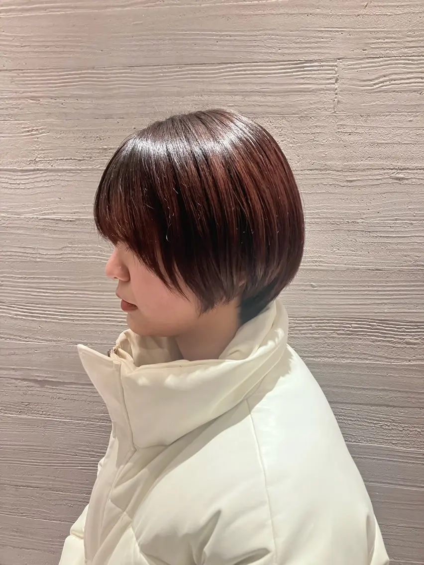 ショート ショートヘア サキ🤍ハイトーン 🩰くびれ巻きヘアのヘアスタイル