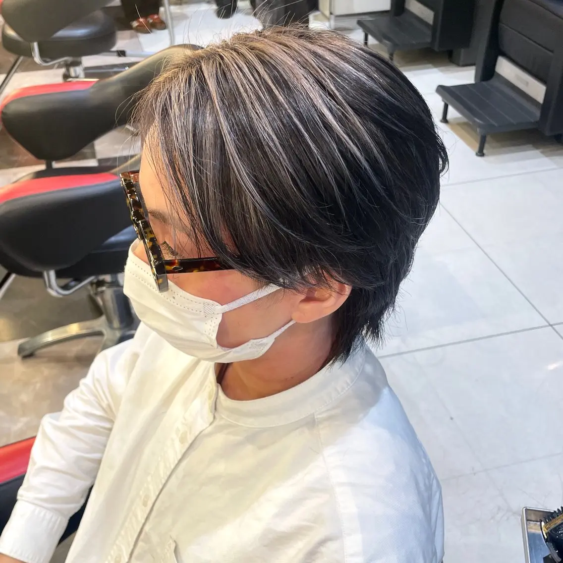 ショート カラー メンズ メンズハイライト ハイライトカラー ハイライト カット ヘアカラー メンズヘア特化 崎田 成人のヘアスタイル