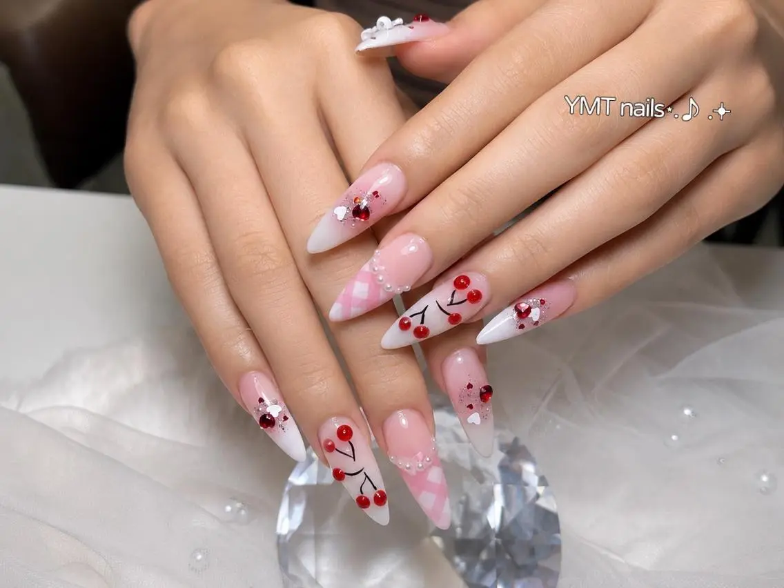 ネイル ハンドネイル YMT nailsのネイルデザイン