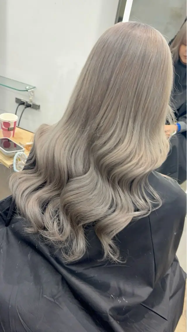 ロング カラー ブリーチ ハイトーンカラー 渋谷ハイトーン/ まぉまぉのヘアスタイル