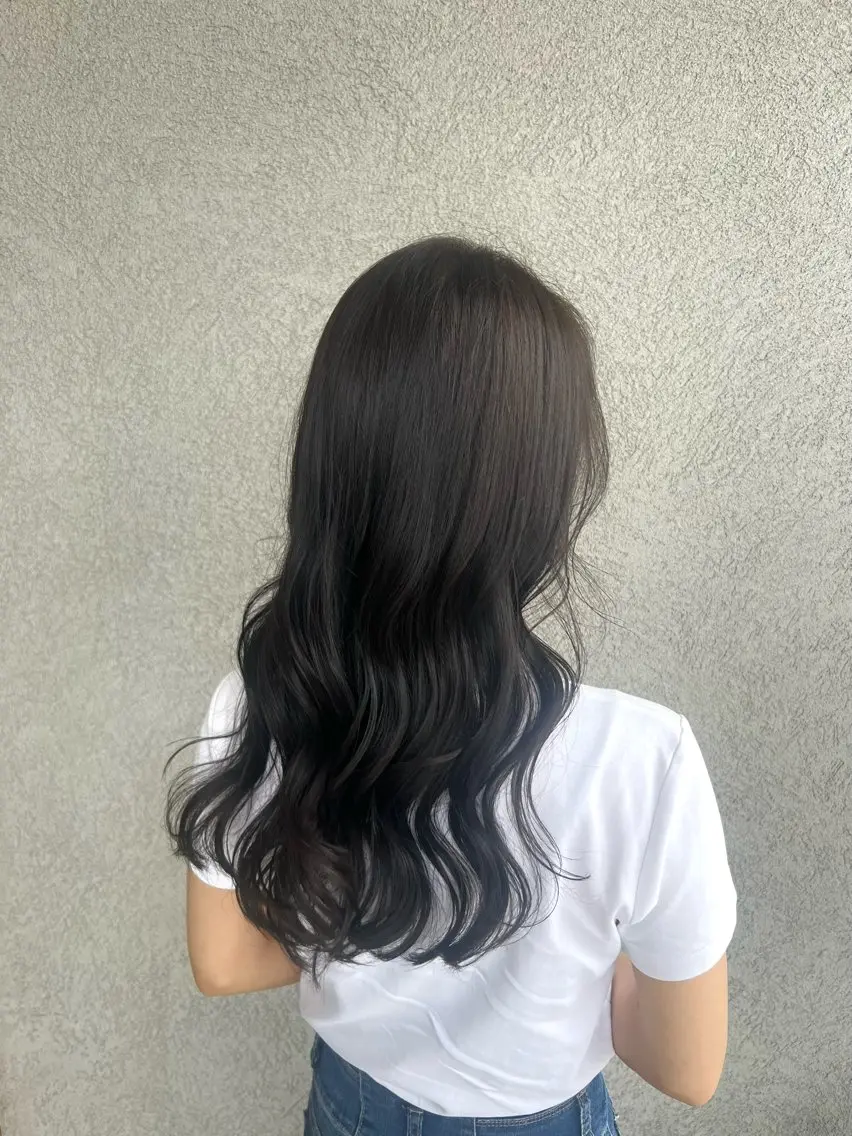 ロング カラー グレージュ オリーブグレージュ オリーブグレー 浅岡 みちるのヘアスタイル