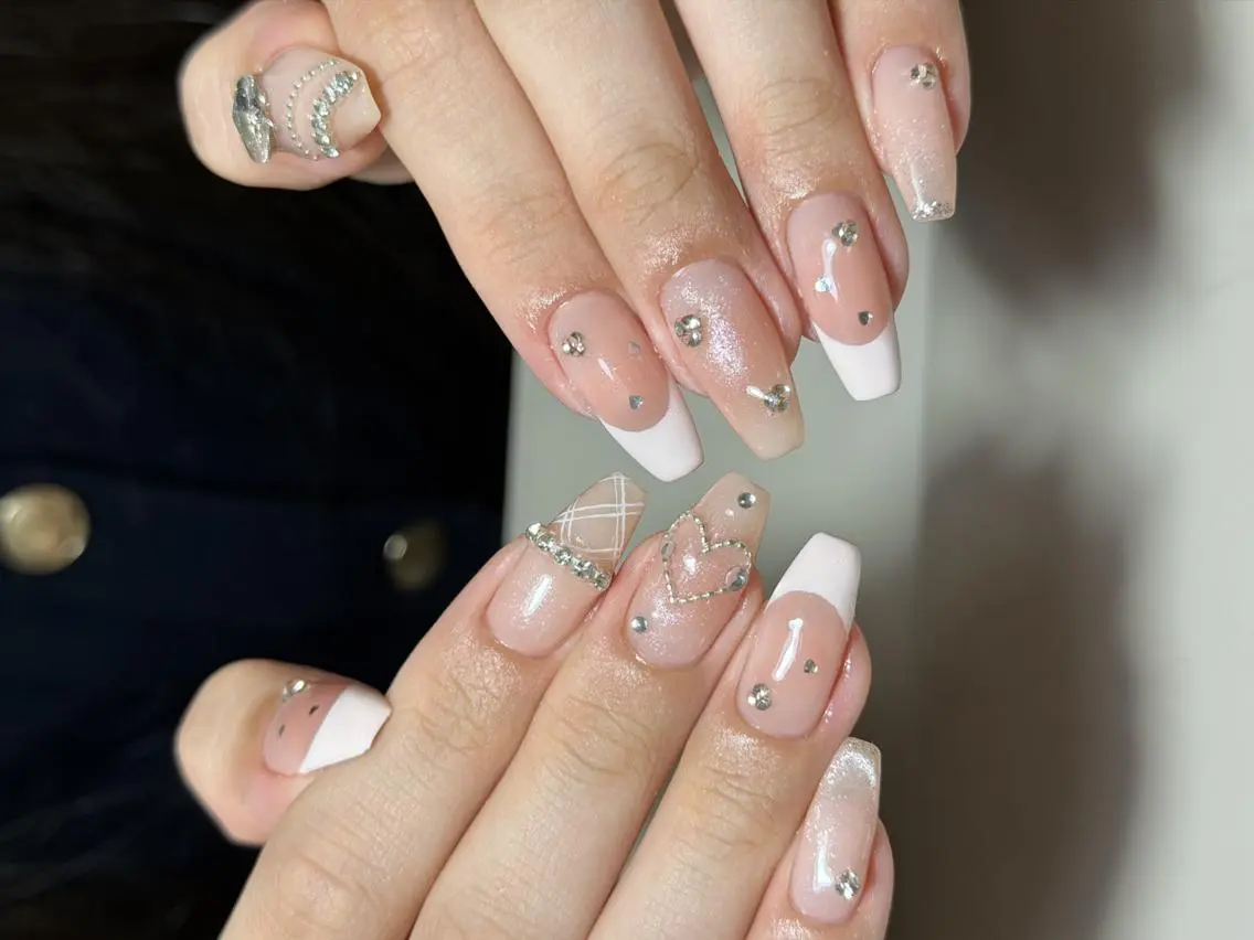 ネイル ハンドネイル ハンドケア 🍑 momo_nailのネイルデザイン