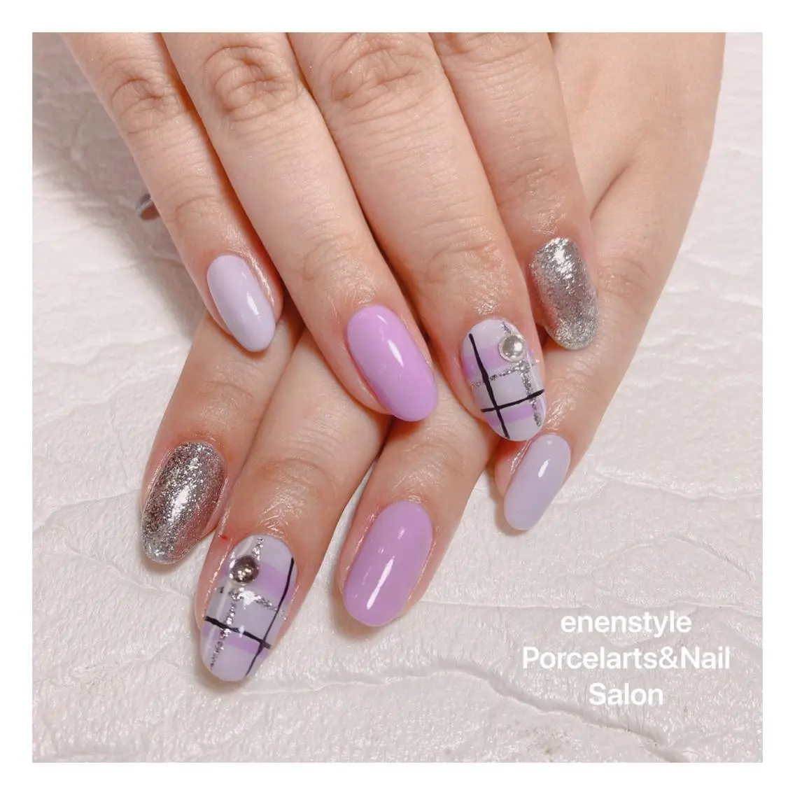 ミディアム ネイル ハンドネイル 🐾enen style 🐾のネイルデザイン