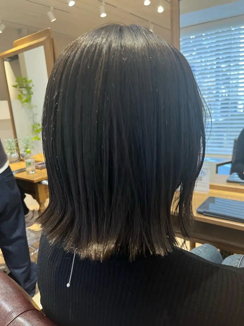 ミディアム カラー ダークグレー ダークグレージュ グレージュ ボブ 外ハネヘア カット ヘアカラー トリートメント 🌈透明感カラー🌈 🌟吉田祐介🌟のヘアスタイル