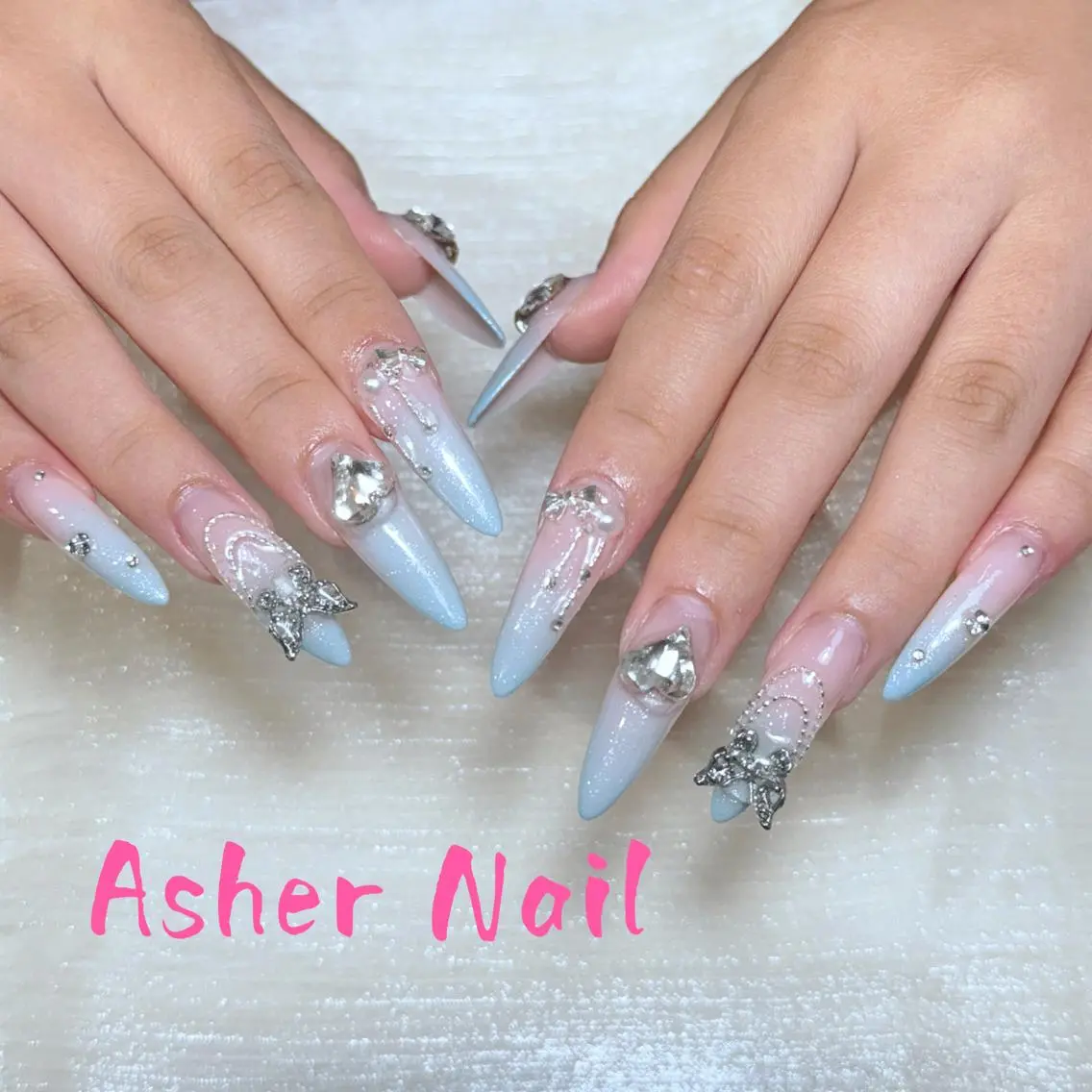 ネイル キラキラネイル 韓国ネイル マグネットネイル マットネイル 持ち込み ハンドネイル ハンドケア Asher-Hana 🎗のネイルデザイン