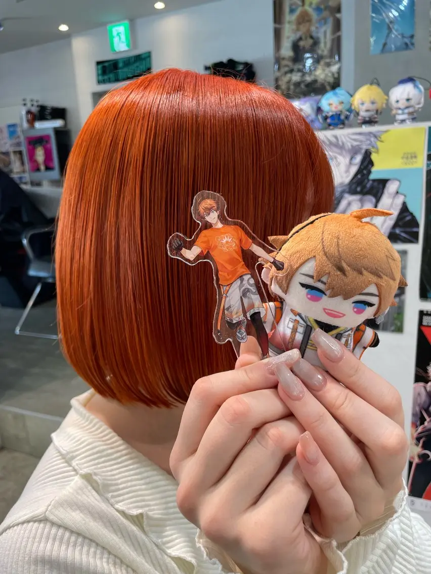 セミロング カラー ブリーチ ケアブリーチ ダブルカラー オレンジ ボブ ヘアカラー トリートメント インナーカラー 推し ブリーチ 髪質改善のヘアスタイル