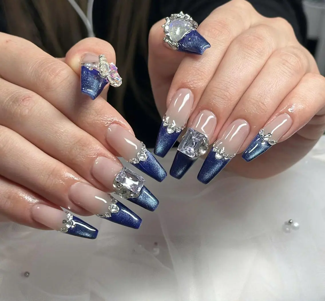 ネイル フレンチネイル ジェルネイル ハロウィン 韓国ネイル マグネットネイル ハンドネイル H.baby Nail Salonのネイルデザイン