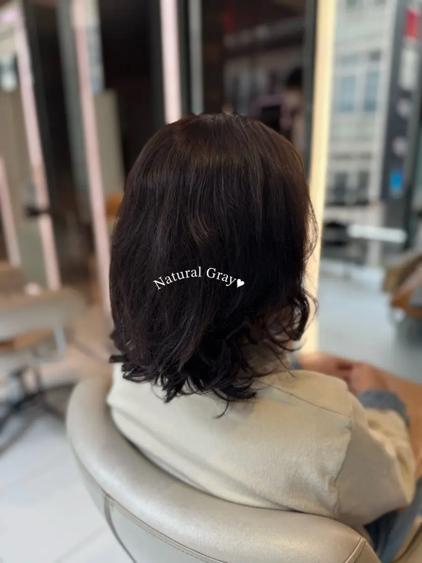 セミロング カラー パーマ 🤍たむら みなみ 銀座🤍のヘアスタイル