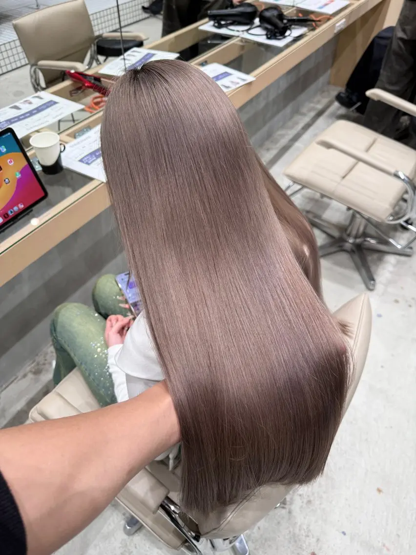 ロング カラー ブリーチ 透明感カラー ハイトーンカラー ヘアカラー ハイトーン/ ブリーチ/縮毛矯正のヘアスタイル