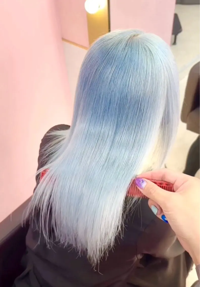 セミロング 町田ブリーチデザイン 🌈MANATOのヘアスタイル