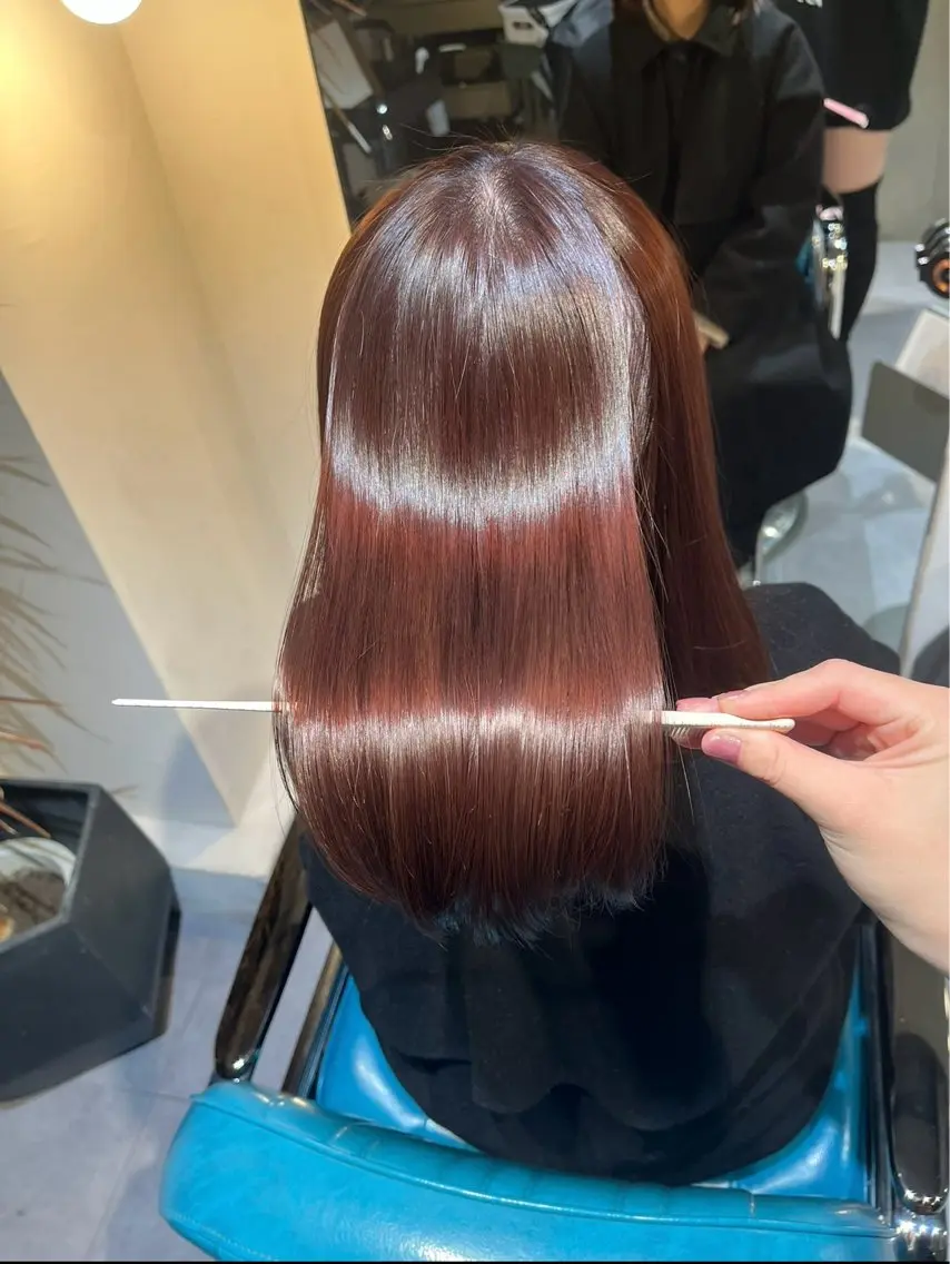 ミディアム カラー カシス ピンクカラー トリートメント 小野 愛美のヘアスタイル