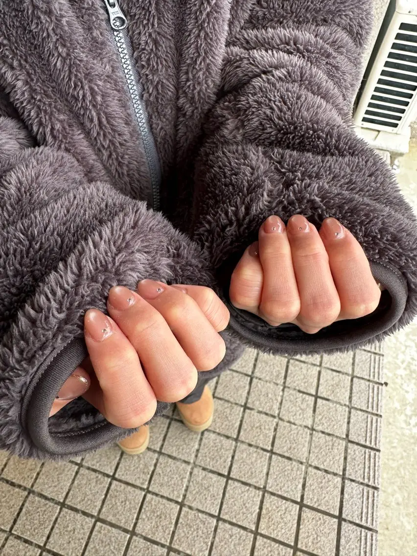 ネイル ビー玉ネイル ストーンネイル ハンドネイル Sawa ︎︎𓂃⟡.·のネイルデザイン