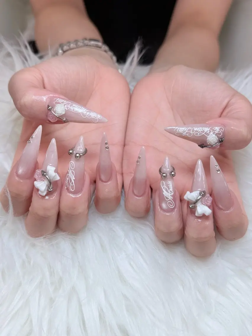 ネイル ハンドネイル ハンドケア Anh Nail 歌舞伎町のネイルデザイン