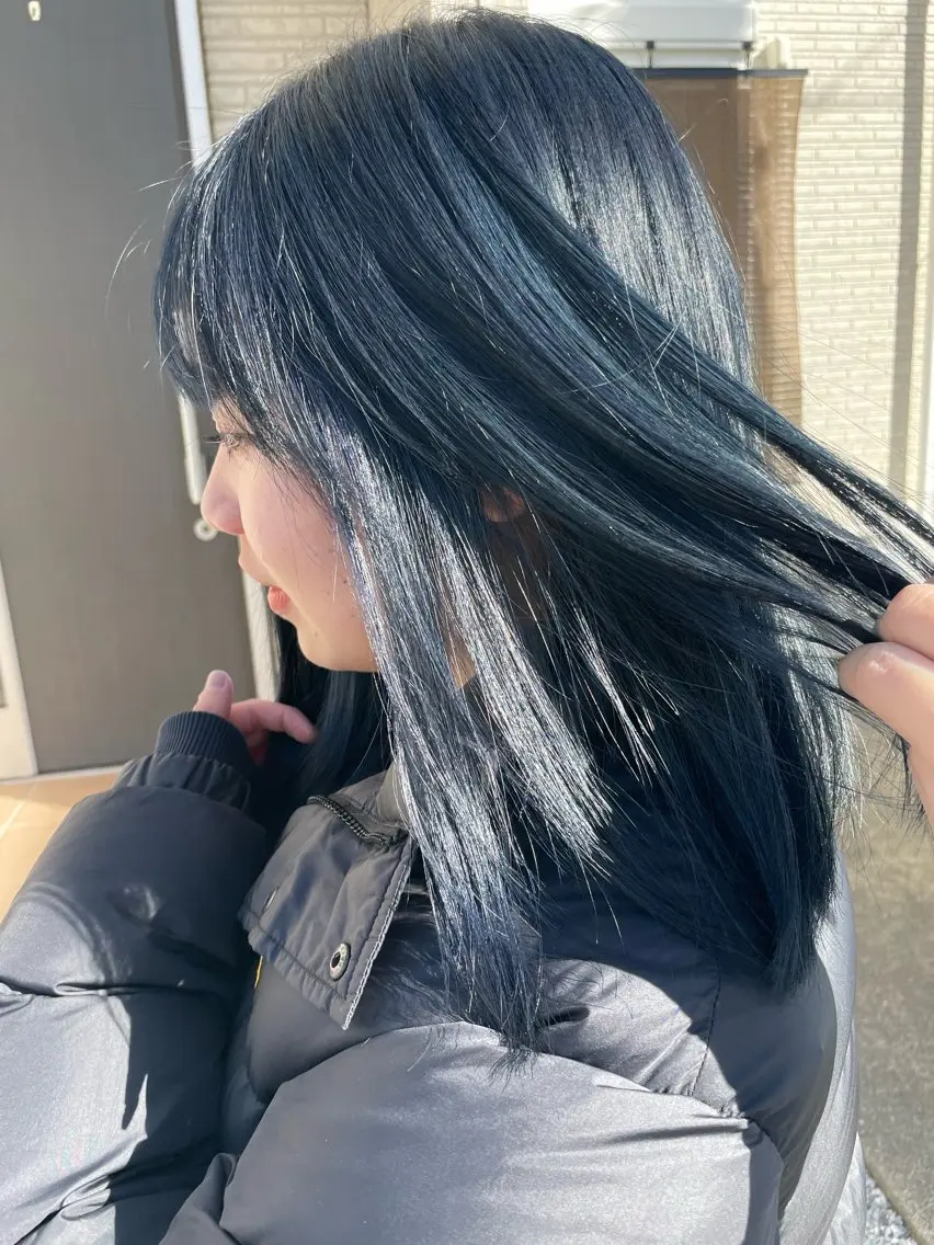 セミロング カラー 鈴木 梨瑚のヘアスタイル