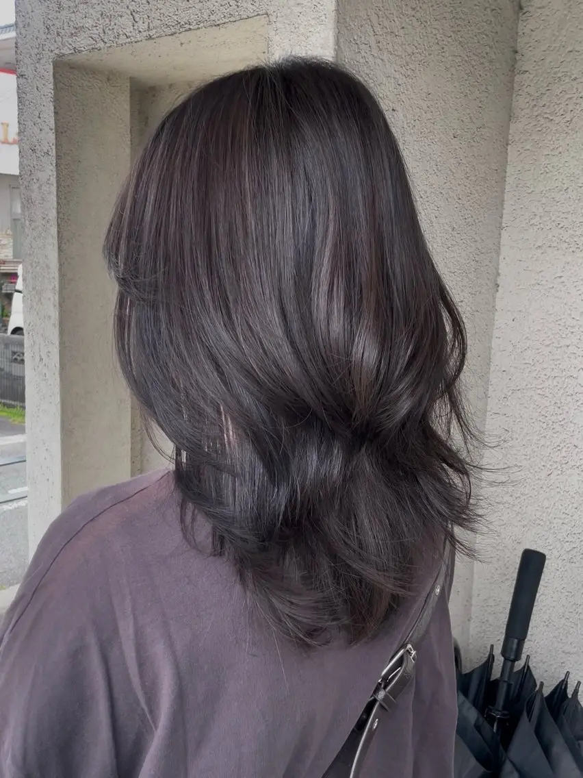 ミディアム カラー レイヤーカット カット ヘアカラー 愛華 【geep】のヘアスタイル