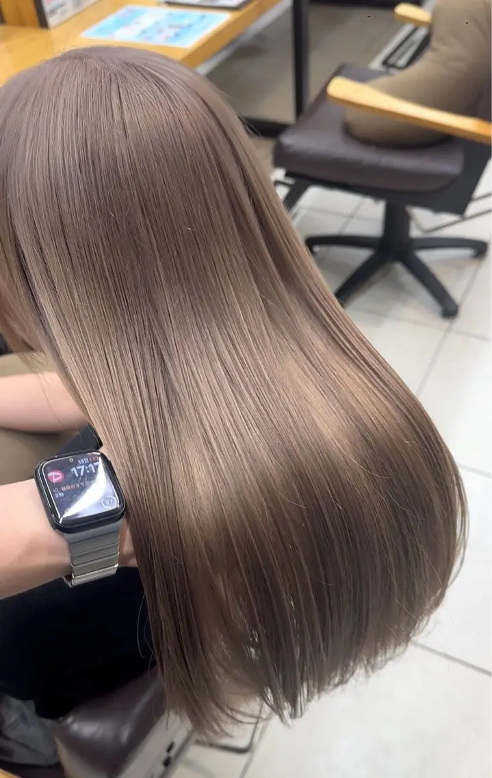 セミロング カラー ベージュカラー ブリーチ 透明感カラー ミルクティーベージュ ホワイトミルクティーベージュ ヘアカラー トリートメント 💎透明感カラー💎 🌟佐藤壮也🌟のヘアスタイル
