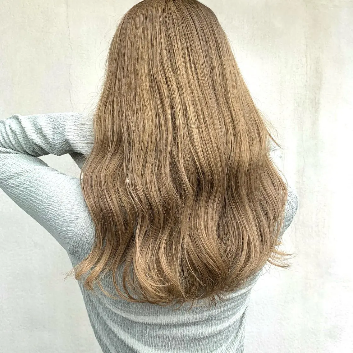 カラー 塚本 悠里のヘアスタイル