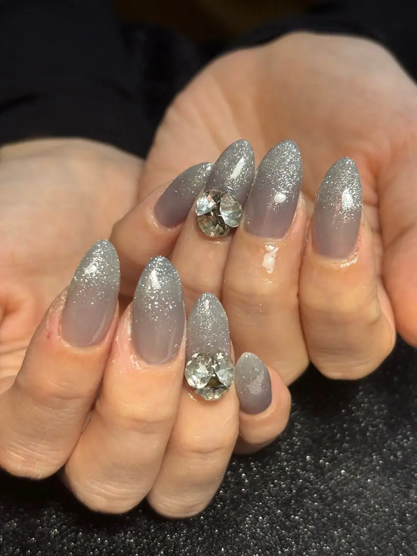 ネイル ハンドネイル フットネイル ✴︎ Delightのネイルデザイン