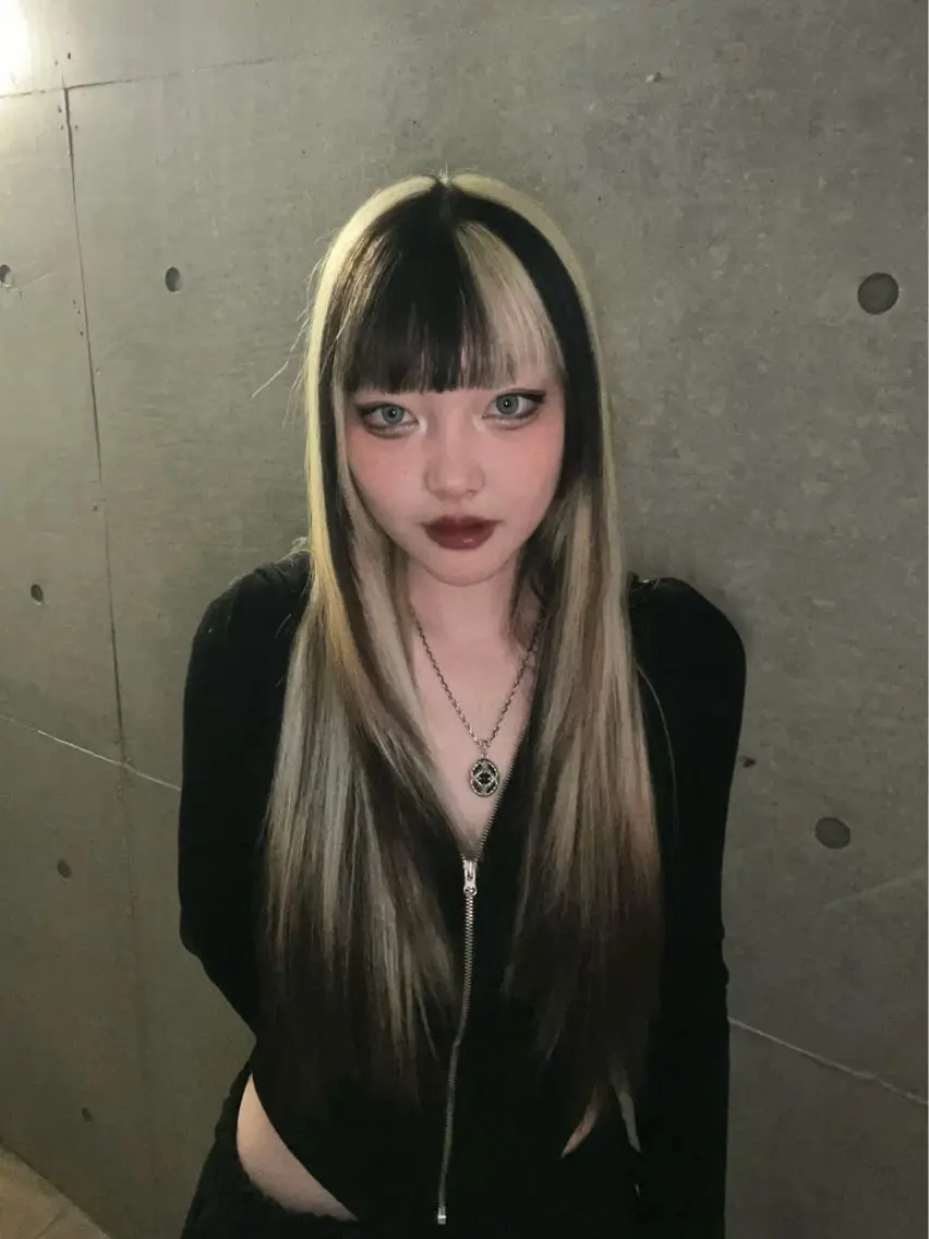 ロング カラー デザインカラー ヘアカラー トリートメント ヘアセット 🦋レイヤーカット ミドリカワ🦋のヘアスタイル