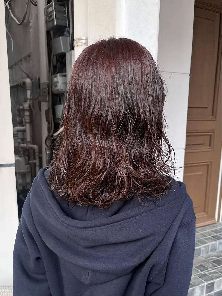 ミディアム カラー パーマ ミディアムパーマ レッドカラー カット パーマ トリートメント niko RINKAのヘアスタイル