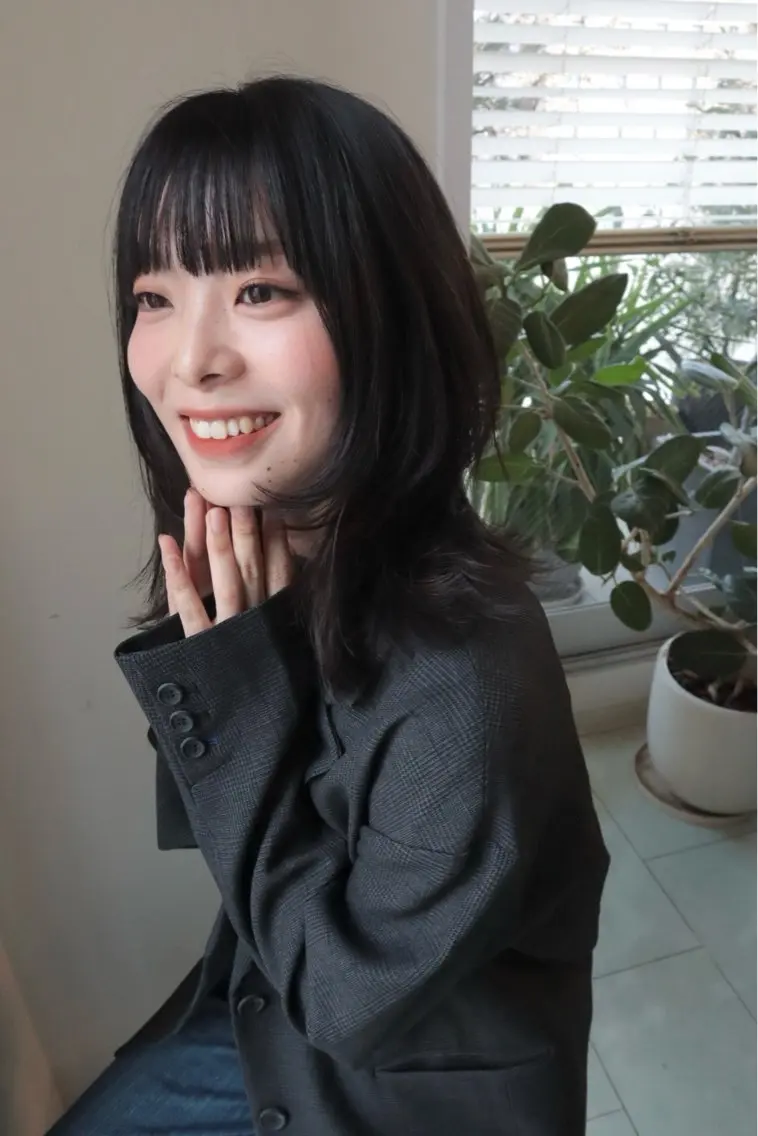 ミディアム カラー カット ヘアカラー yura /レイヤーカットのヘアスタイル