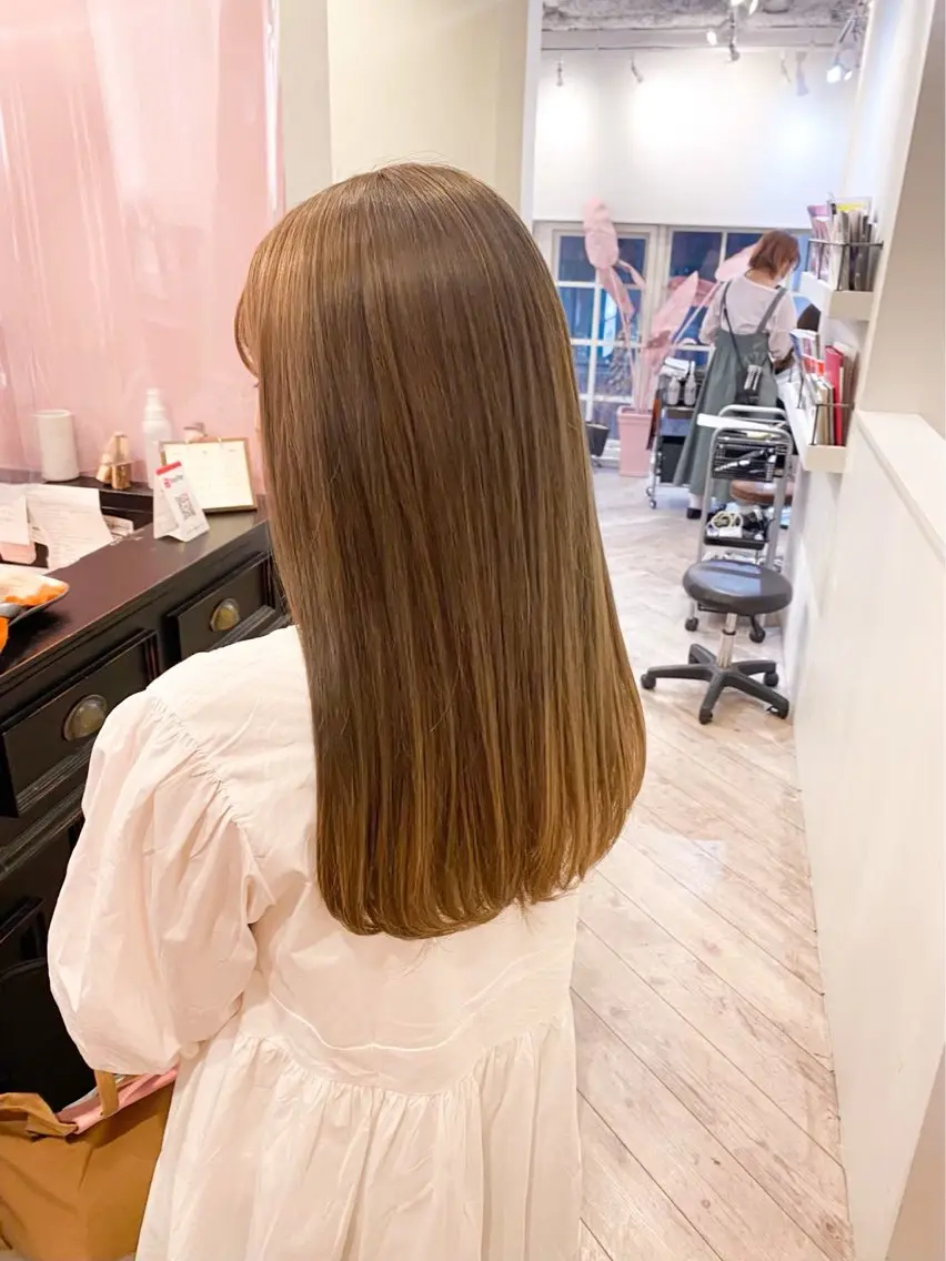 カラー 石井 ひまり/ブリーチのヘアスタイル