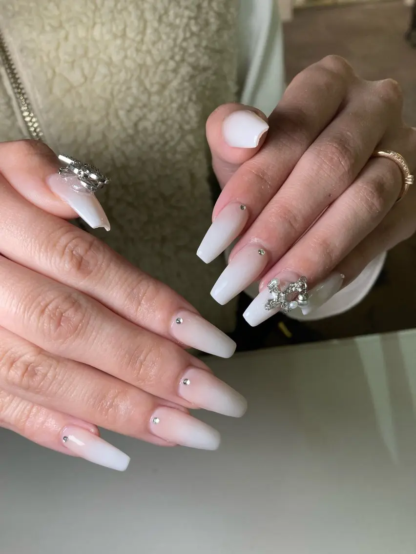 ネイル アートネイル 韓国ネイル マットネイル ミラーネイル ニュアンスネイル 🎀 D.d _nailのネイルデザイン