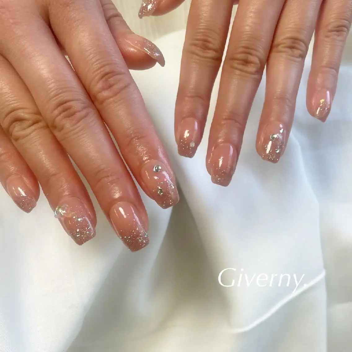 ネイル フラッシュネイル グラデーション ハンドネイル Giverny .のネイルデザイン