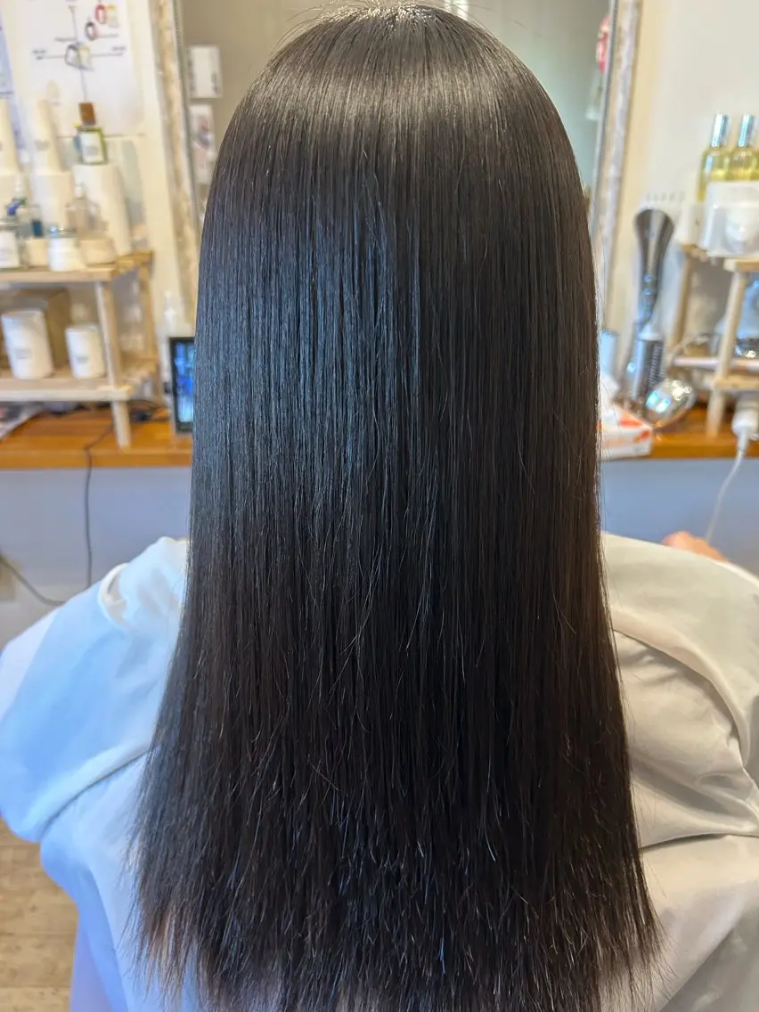 さらさらストレート✨髪質に合わせて施術します☺︎学生さんのクセ毛〜ハイダメージさんまで🙆♀️の写真