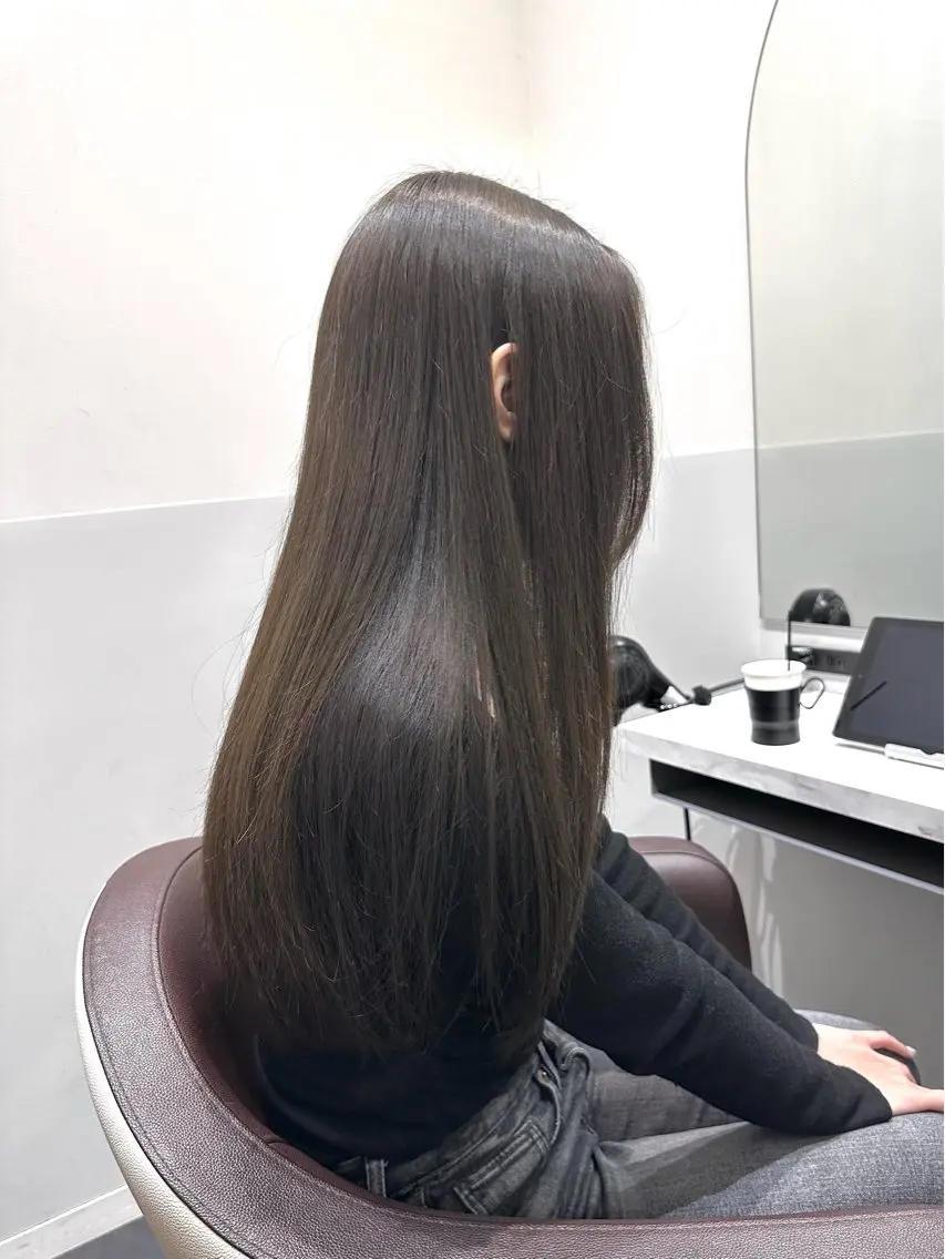 ロング カラー ブリーチ グレージュ ブリーチなしカラー 矢野 晃平のヘアスタイル