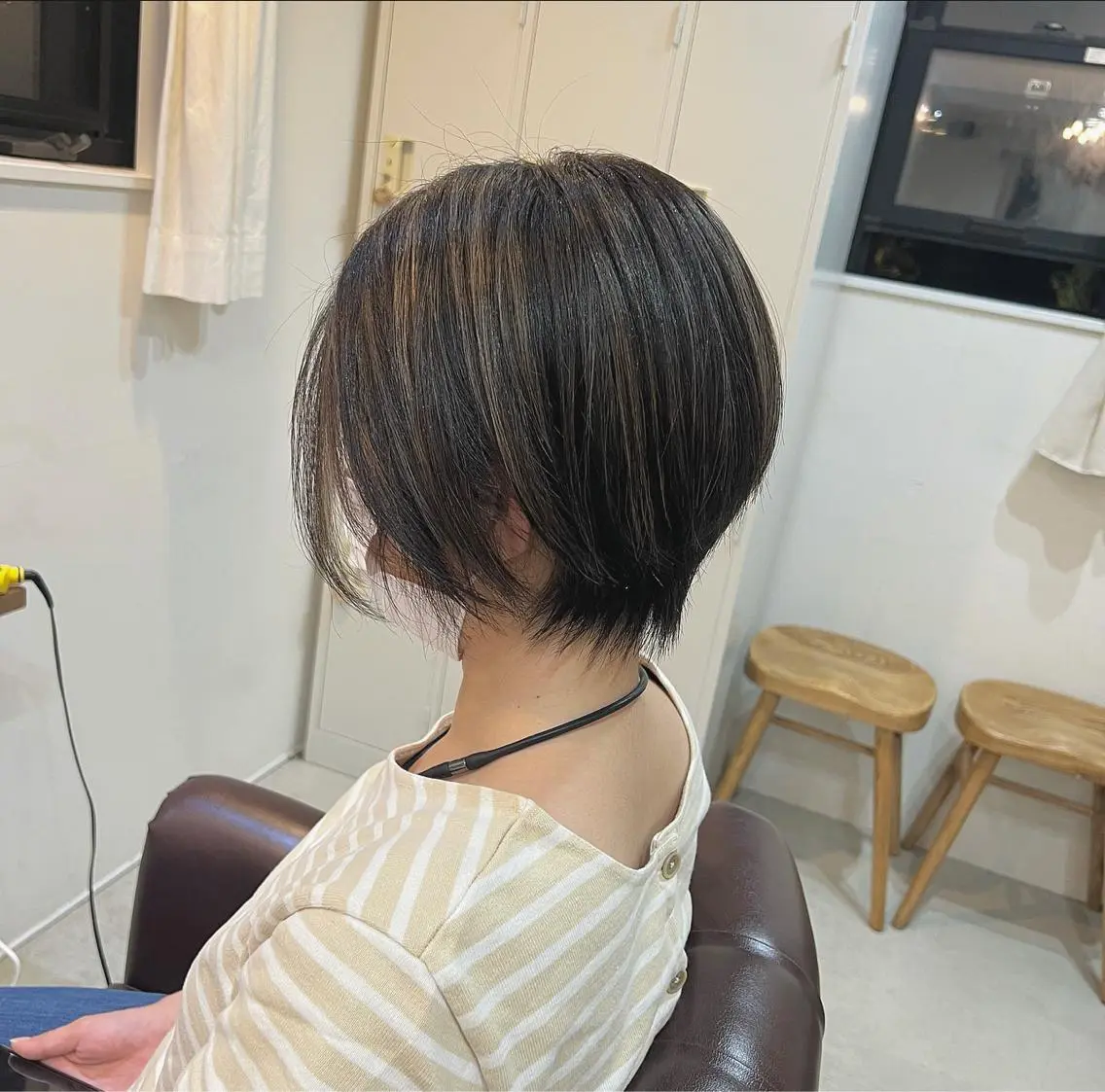 ショート ハイライト ショートヘア 切りっぱなしボブ 👩🏼ミニボブのヘアスタイル