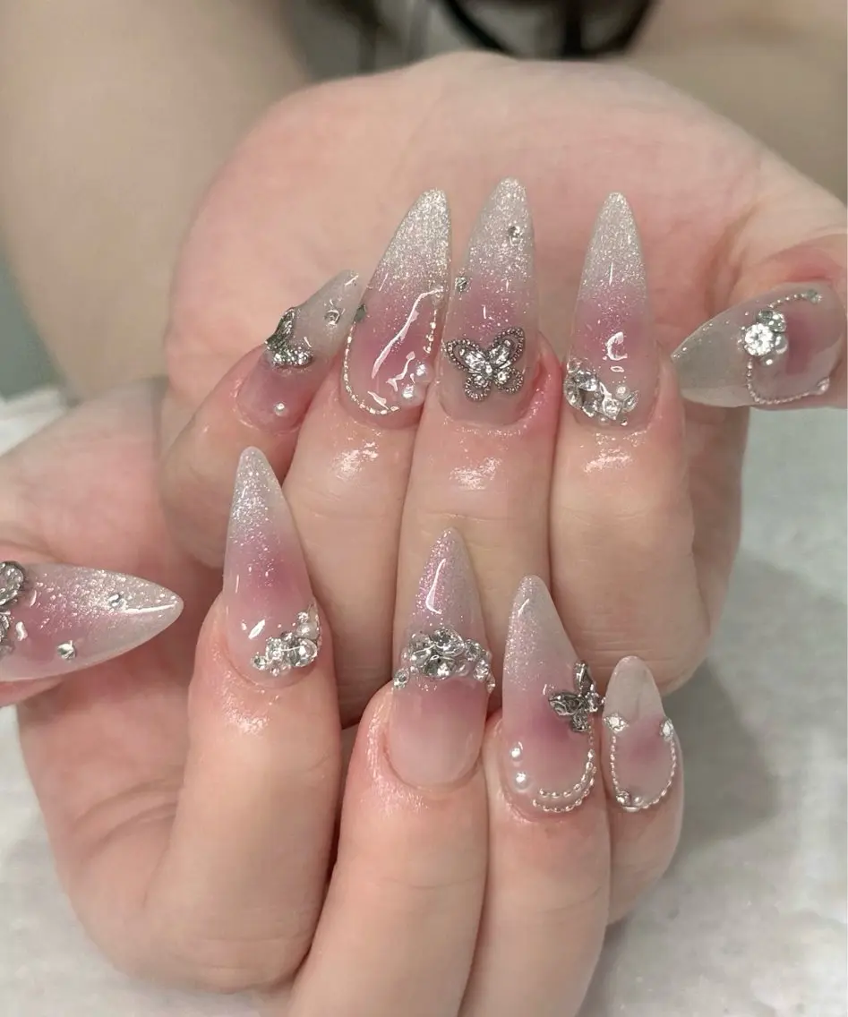 ネイル アートネイル チークネイル 韓国ネイル マグネットネイル ニュアンスネイル NAILS168 新大久保店のネイルデザイン