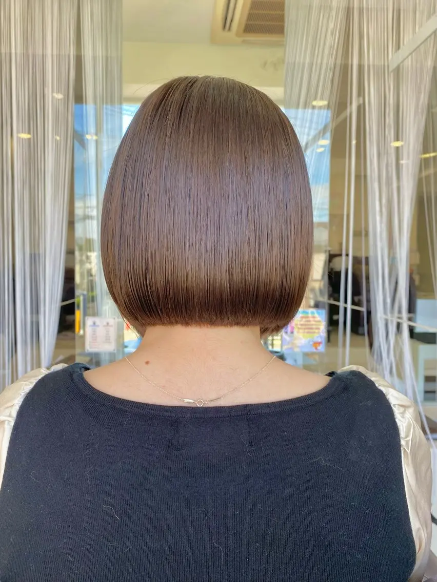 ショート 切りっぱなしボブ ボブ ショートヘア 外ハネヘア 似合わせ屋さん / ボブ・レイヤーのヘアスタイル