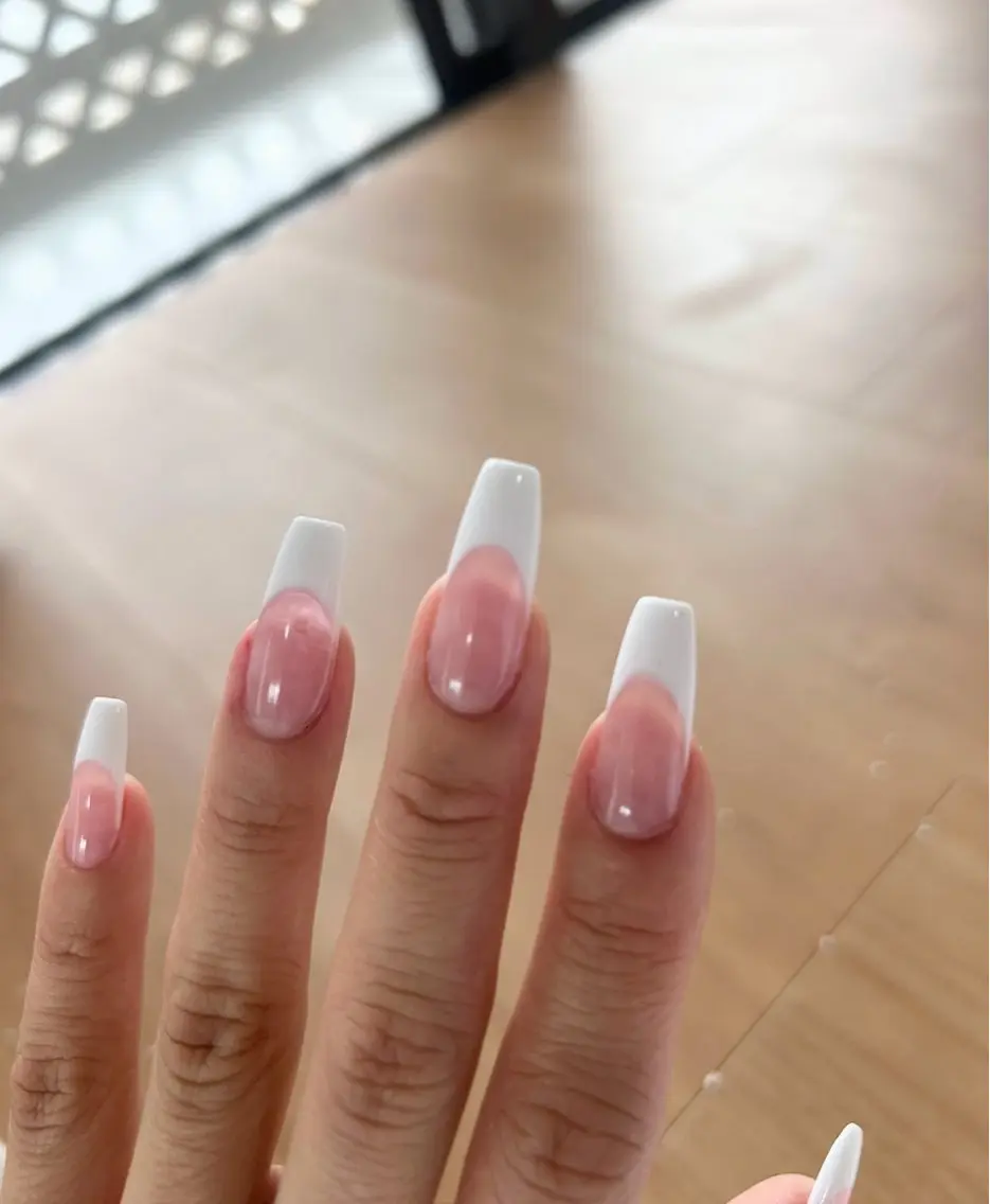 【スカルプ♡フレンチ】カラーはホワイトのみになります💅🤍（オフは全オフの為ジェルもスカルプも有料2500円）の写真