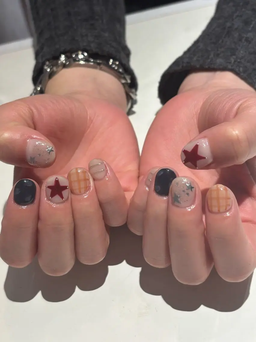 (オフあり)シンプル持ち込みデザイン♱*̣̩⋆の写真