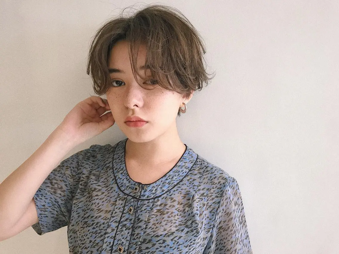 ショート カラー パーマ ヘアアレンジ ハンサムショート ショートヘア 小顔カット 松田 亮葉のヘアスタイル