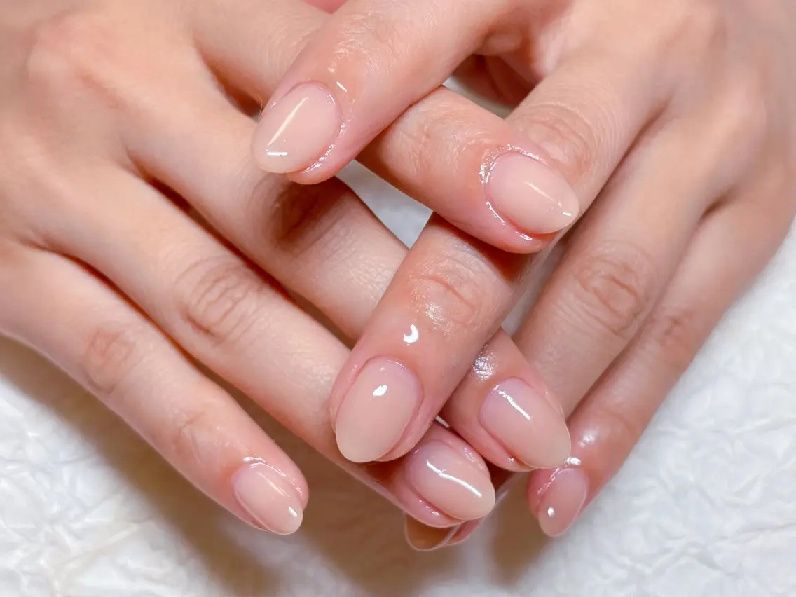 ネイル 桜ネイル シンプルネイル ハンドネイル ハンドケア 💫ゆか_ Nailartistのネイルデザイン