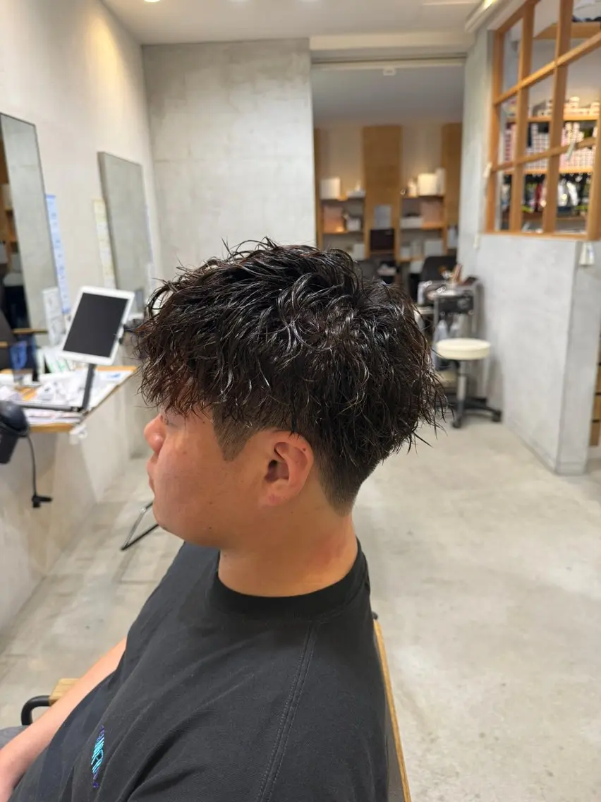 ショート パーマ メンズ メンズパーマ メンズツイストパーマ ツイストスパイラルパーマ スパイラルパーマ ツイストパーマ 🔥KOSEI🔥 波巻き/ツイスパのヘアスタイル