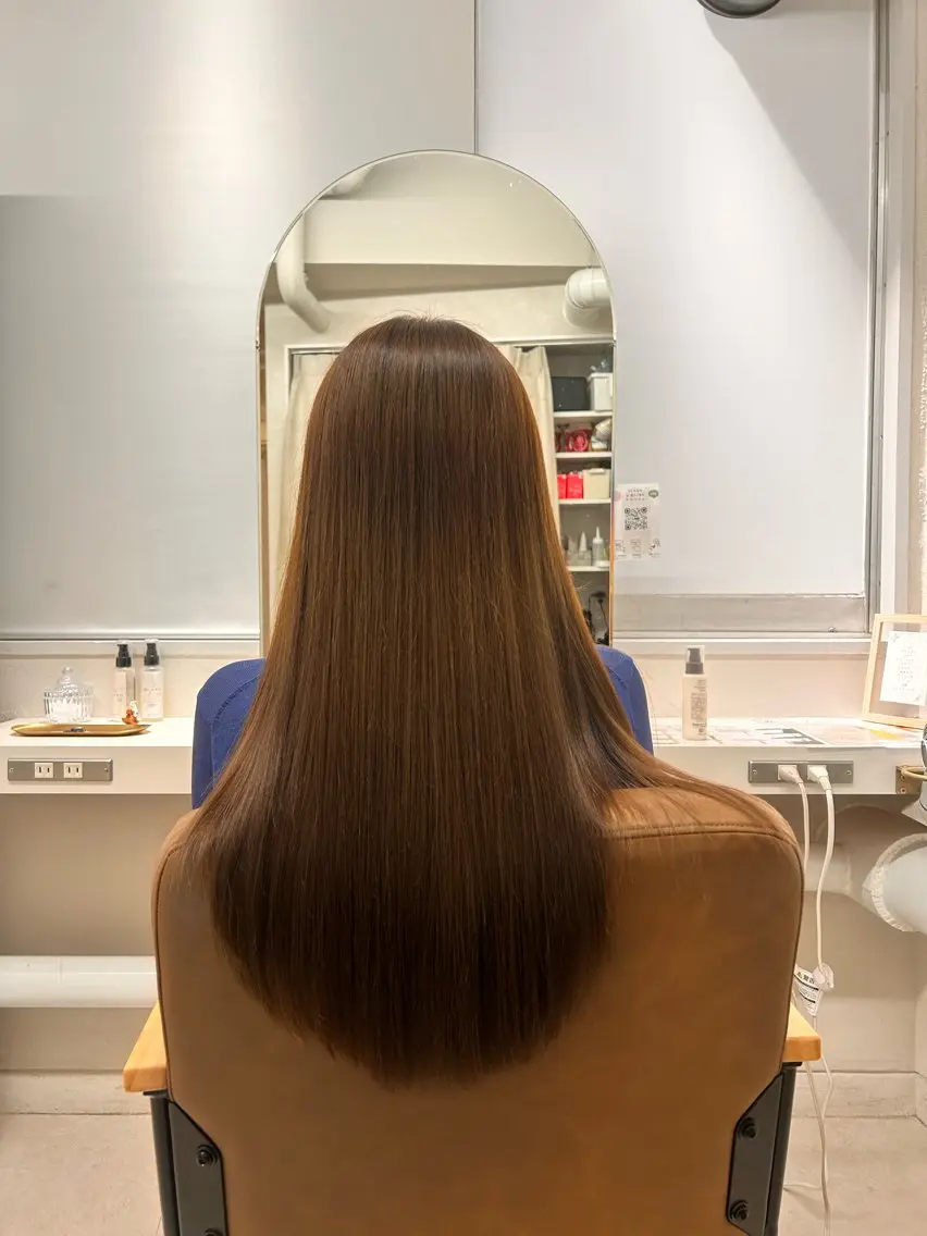 ロング SLASHスラッシュ 伊藤眞代のヘアスタイル