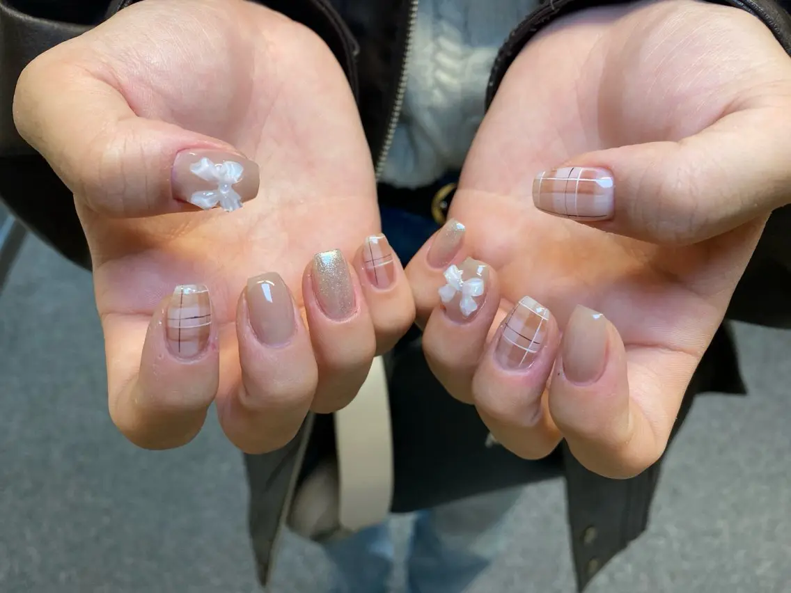ネイル カジュアル チークネイル 成人式 ドット フレンチネイル ゆず- Nail Salonのネイルデザイン