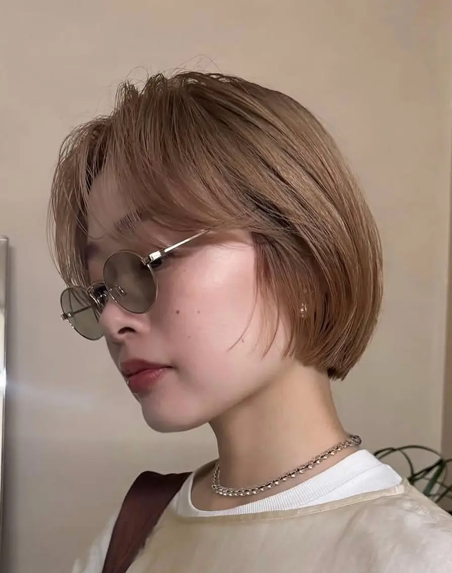 小顔ショートカット女性カット+癒しヘッドスパ＋カラーの写真
