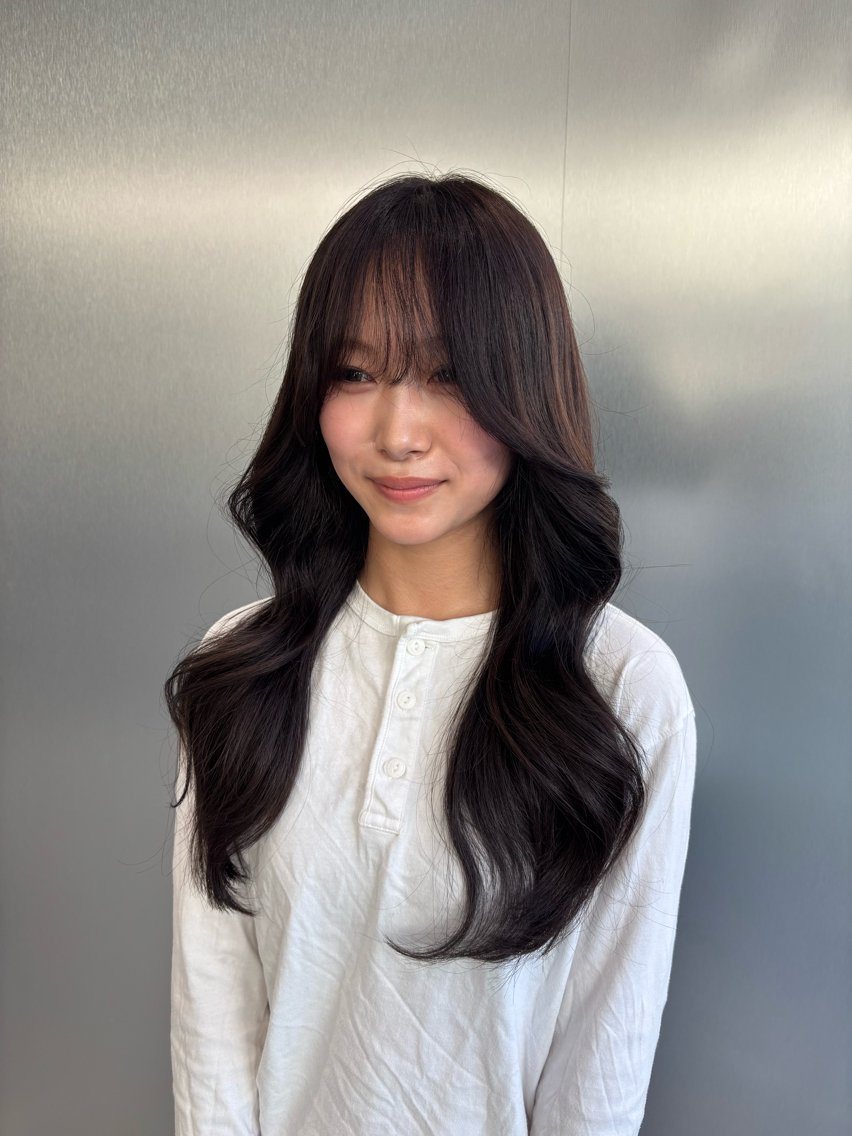 ロング 鶴町 桃香のヘアスタイル
