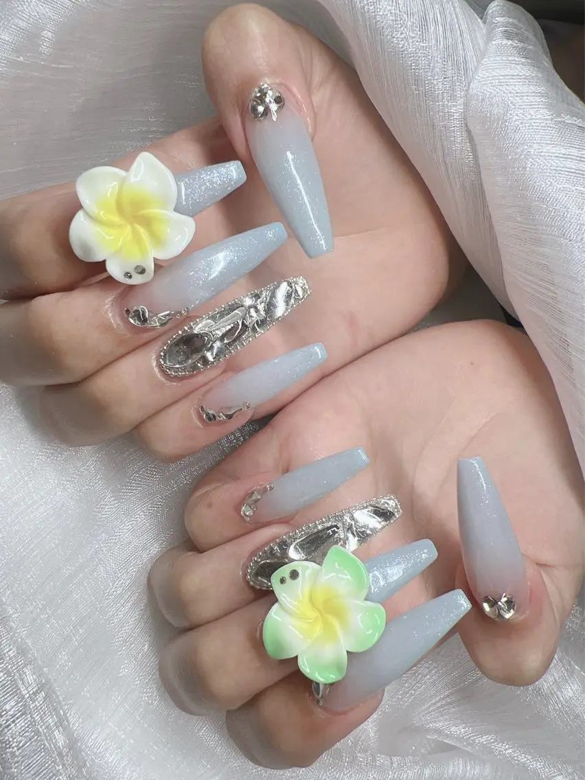 ネイル 長さ出し グラデーション キラキラネイル マグネットネイル ニュアンスネイル ハンドネイル Lee Nails チップ長さだし専門店のネイルデザイン