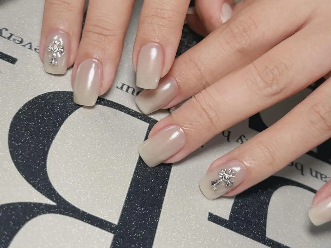 ネイル ジェルネイル ミディアムネイル 持ち込み オフィスネイル ワンカラーネイル ハンドネイル ハンドケア ✨ Cocoのネイルデザイン