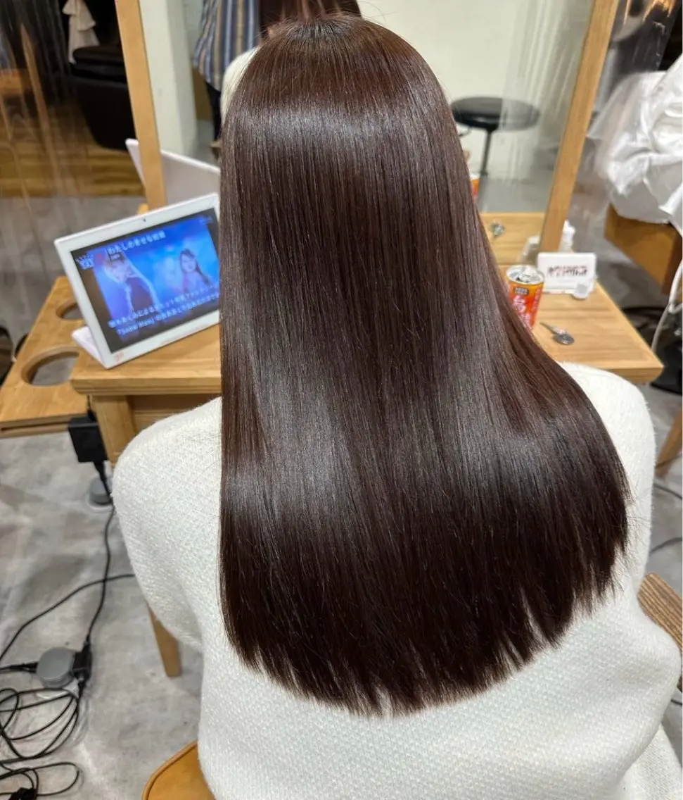 ロング 韓国風レイヤー× くびれヘア艶髪のヘアスタイル