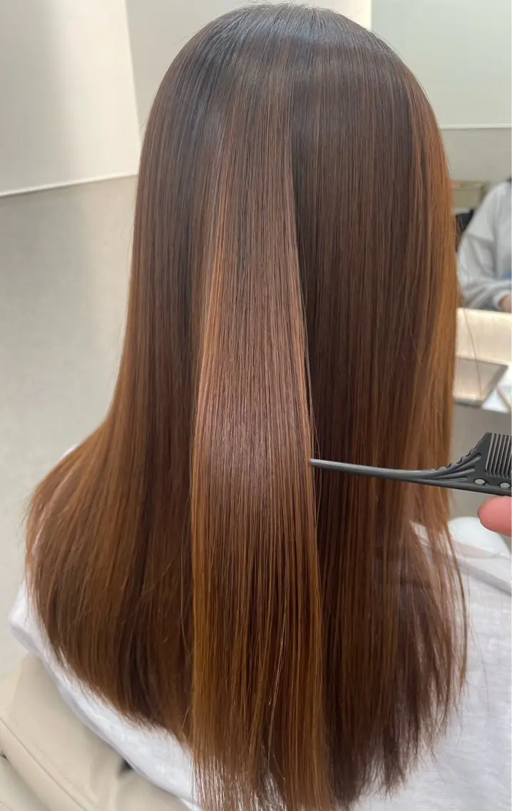 セミロング カット トリートメント 髪質改善🌿 縮毛矯正🕊️ヒロキのヘアスタイル