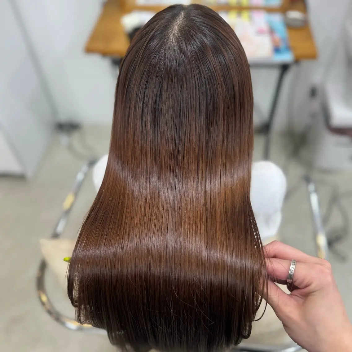 ロング 田島拓海 ボブカット暖色カラーのヘアスタイル