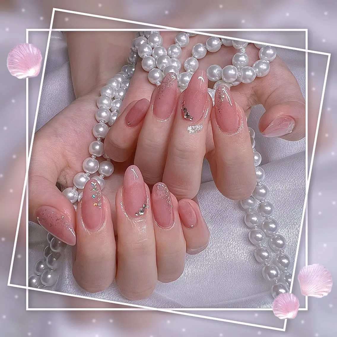ネイル フレンチネイル グラデーション キラキラネイル 韓国ネイル マグネットネイル ハンドネイル Chill Nailsalonのネイルデザイン